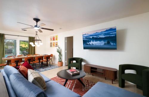 Oakwell Farms House | Starcrest 4 Br Haven Pool Hot Tub Putt Putt Arcade