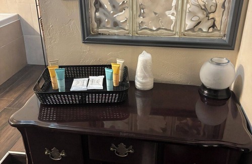 Norman Apartment | Stardust at Whispering Pines Inn