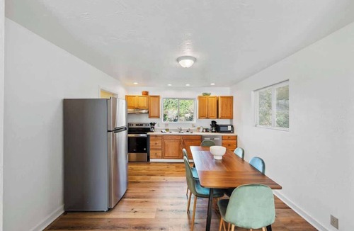 Port Orford Apartment | Starfish Coastal Getaway StayinMyDistrict
