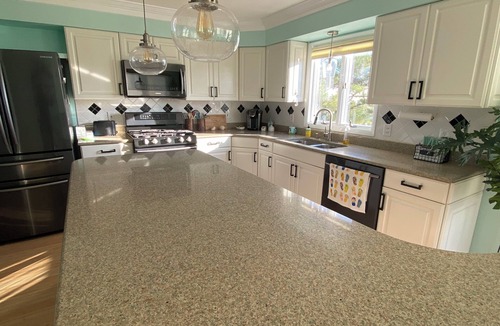 Willoughby Spit House | Starfish Cottage . Direct Beachfront!