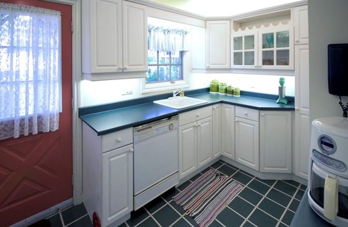 Grand Bend Cottage | Starfish Cottage- Waiting For Your Stay!
