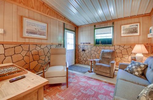 Crowell House | Stargaze, Hike & Kayak: Cabin Near Copper Breaks!