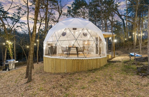 Eagle Rock House | Stargaze. Soak. Unwind. S’mores. Repeat