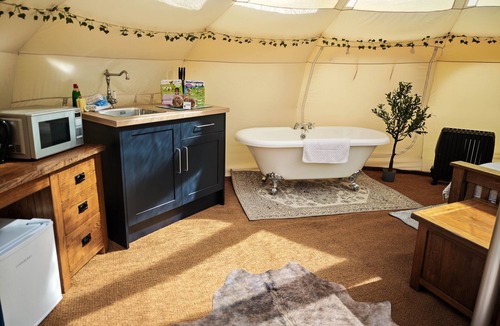 Aldborough RV Rental | Stargazer Glamping (Deer's Glade)
