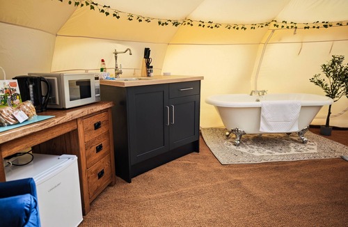 Aldborough RV Rental | Stargazer Glamping (Deer's Glade)