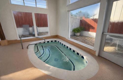 Munras Avenue Hotel | Stargazer Hotel