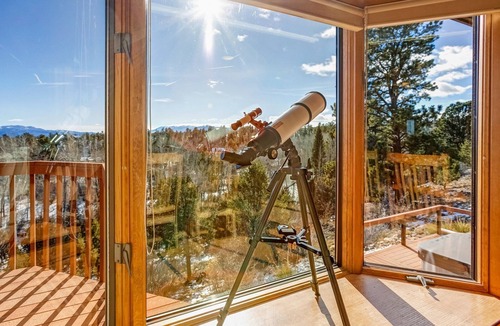 Nathrop House | Stargazer Retreat Hot Tub Game Room Creek Walk DogFriendly 360° Mtn Views