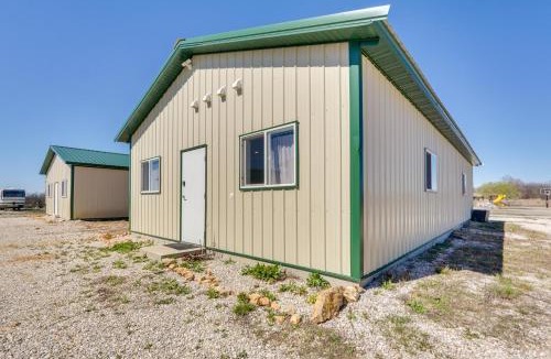 Richland Apartment | 'Stargazer's Delight' in the Ozarks: Country Cabin
