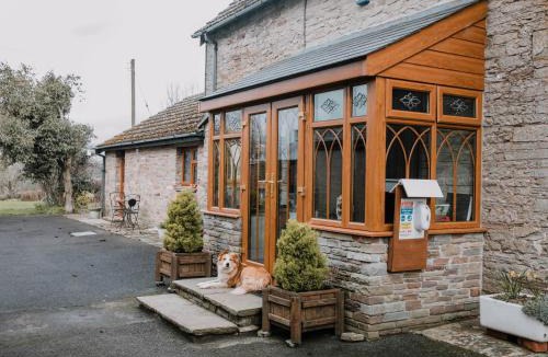 Westbrook Court Apartment | Stargazer's Field House