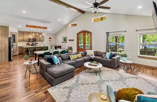Mineola House | Stargazer Waterfront Luxe Retreat ✨Sand Beach 🎣Awesome Fishing🔥Campfires🛶Kayaks
