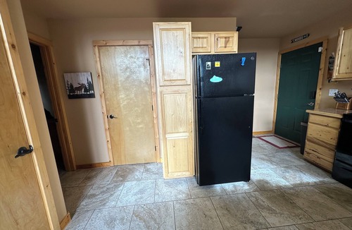Bear Park Cabin | Stargazing Family Cabin, 2mi to Burro St & Hiking Trls. 2BR+Loft/Office, 2.5BA.
