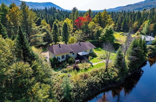 Saint-Raymond Cabin | Stargazing Hot Tub ,Mountain Backdrops, Fireplace