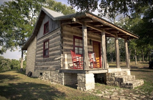 New Ulm Cabin | StarHill Farms Cabin on the Hill