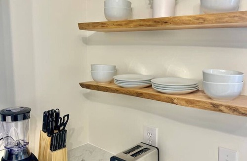 Starkville House | Stark Social House | Sleeps 6 | Game Day