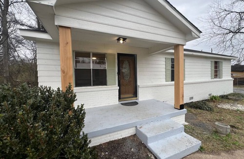 Starkville House | Stark Social House | Sleeps 6 | Game Day