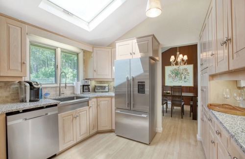 Tenants Harbor House | Starlight Deck House: Village house