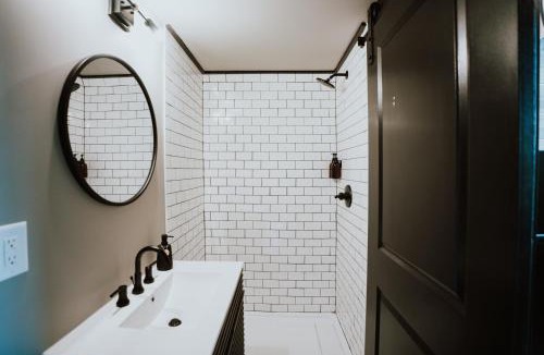 Coosa Hotel | Starlight Haven at Weiss Lake