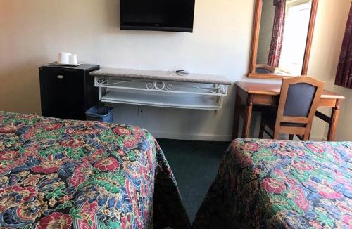 Winnetka Hotel | Starlight Inn Canoga Park
