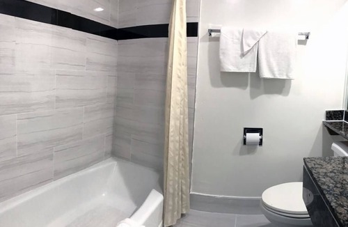 Winnetka Hotel | Starlight Inn Canoga Park