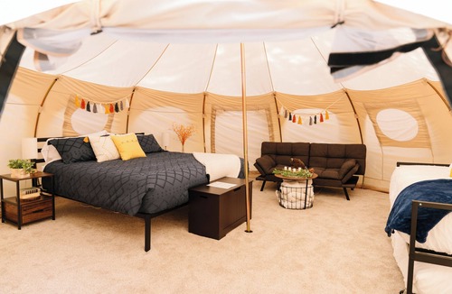 Island Park Hotel | Starlight Retreat Yellowstone