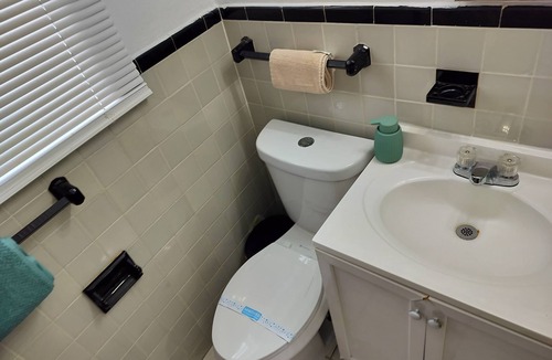 Parkside Apartment | "Starline Studios" Hollywood 115