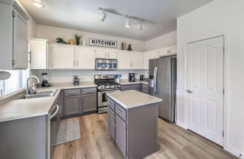 North Las Vegas House | Starling Mesa - Extended Stay Modern Vegas