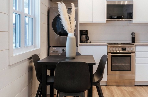 Scotia Cottage | Starlit Cabin at Algonquin Woods, Lake Front Cottage