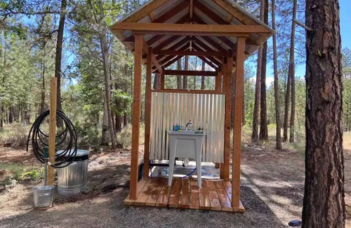 Goldendale RV Rental | “Starlit Hideaway” King Bed/private site