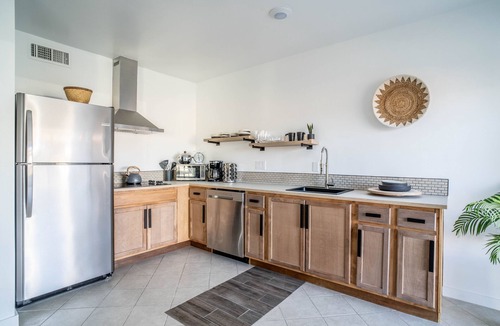 Desert Hot Springs Apartment | Starlit Nights Getaway w/Soaking Tub