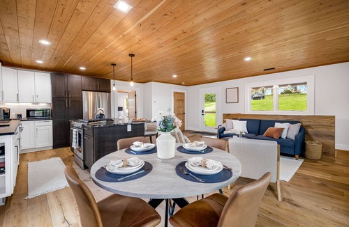 Elk Park Cabin | Starlit Retreat - Peaceful Cabin Near Beech Mountain