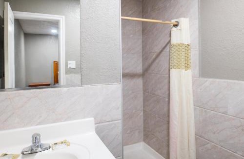San Bernardino Hotel | Starlite Motel