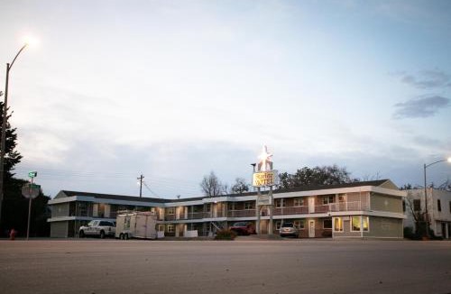 Springfield Hotel | Starlite Motel