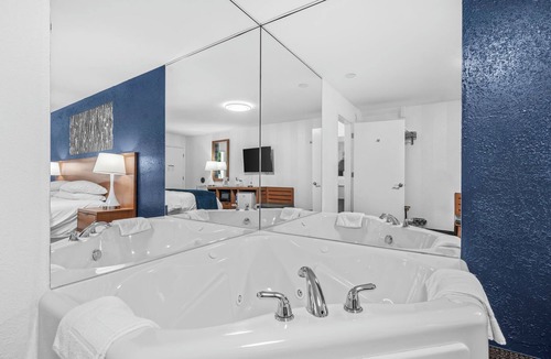 Saugatuck Hotel | Starlite Resort