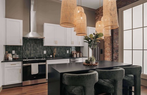 Arts District House | Starr Piano Carraway Luxury Near Broadway