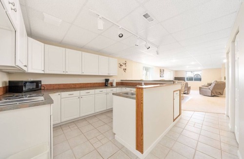 Otis Orchards-East Farms House | Starr Acres - Otis Orchards