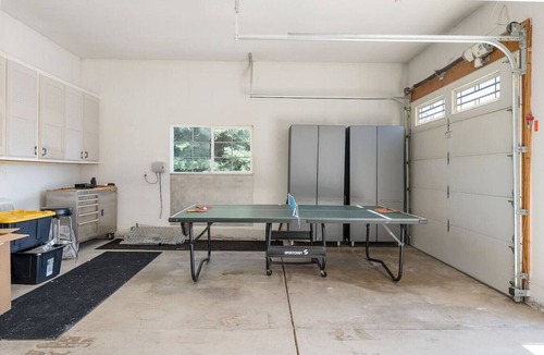 Otis Orchards-East Farms House | Starr Acres - Otis Orchards