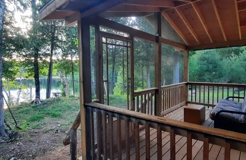 Wollaston Cottage | Starry Lake Dark Sky Oasis- Glorious Forest Retreat w/Private Lake and Trails