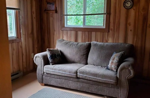 Batchawana Bay Cabin | Starry Ridge Cabin near Agawa Bay