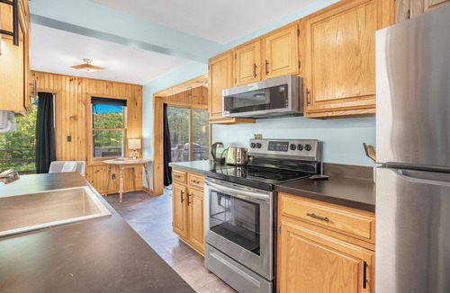 Jamaica House | Starry Skies: 7min to SkiStratton+PikesFalls+DogOK