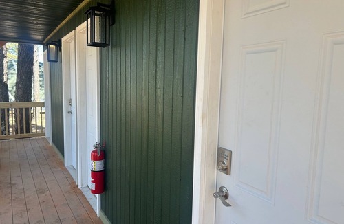 McIntosh Cabin | Starry Skies & Fresh Air Glamping Escape