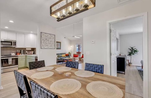 Russellville House | Stars & S’mores on Chippendale