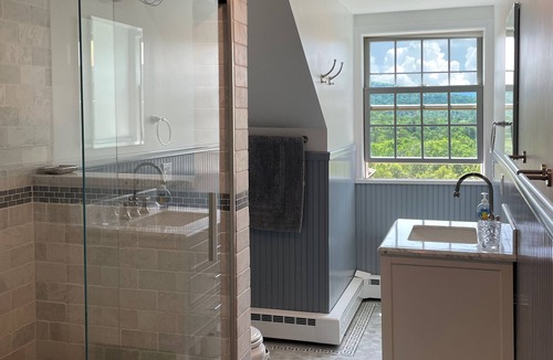 Tannersville Other | Start thinking about Fall Foliage! Hot tub, fabulous kitchen, views everywhere!