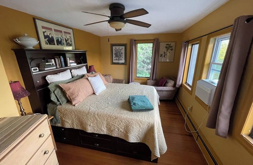 Tannersville Other | Start thinking about Fall Foliage! Hot tub, fabulous kitchen, views everywhere!