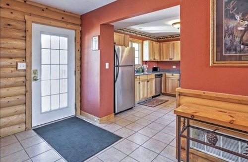 Oglesby House | Starved Rock Cabin, Sleeps 14!