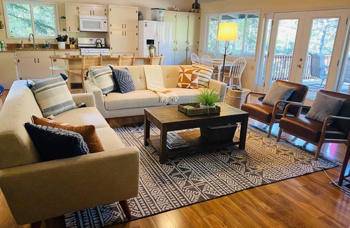 Cobb Cabin | Starview Lodge: Quiet Mountain Home Bordering State Forest