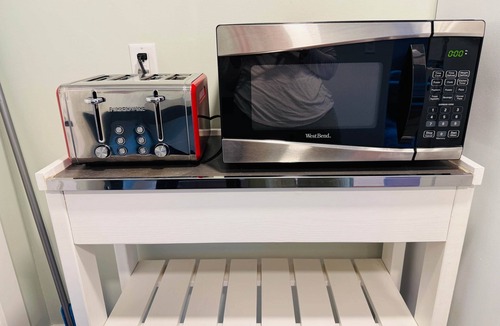 Pullman House | State Street Cottage, 1 BR Apt