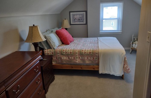 Bethlehem House | Stately, Cozy, Clean 4 Bedroom Cape Cod