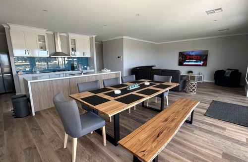 Wallaroo House | STATELY OASIS