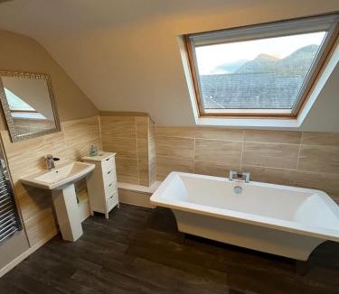 Gallt Y Foel Apartment | Station apartment