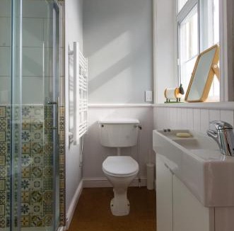 Bucknell House | Station Cottage